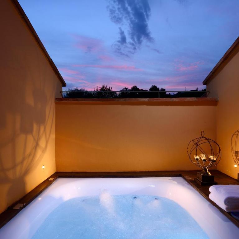 Ville Sull'Arno - Preferred Hotels & Resorts - Junior Suite with Spa Bath - 3