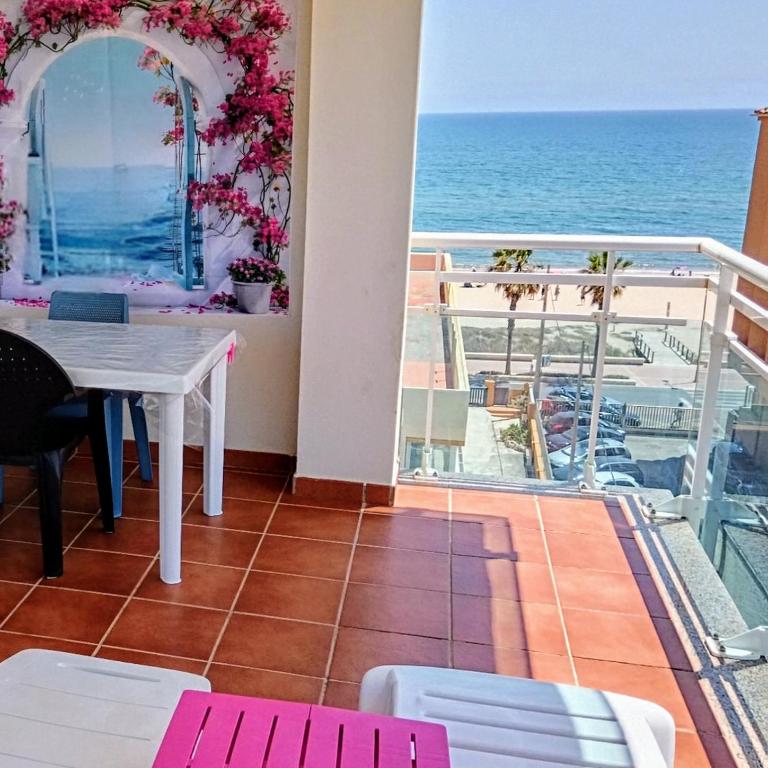 Ada Neptuno Apartamento, Aire acondicionado, WiFi, Piscinas, Parking - Apartamento con terraza - 1