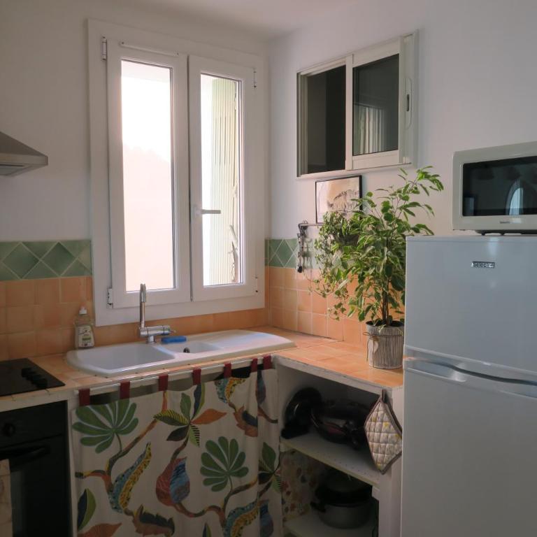 Le charme de la Venise provençale - One-Bedroom Apartment - 28