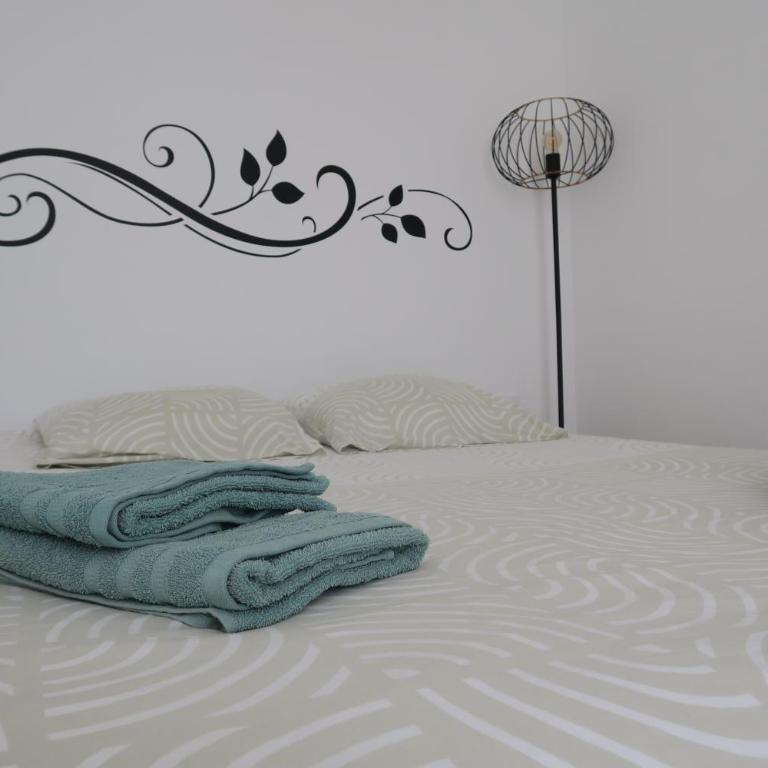 Le charme de la Venise provençale - One-Bedroom Apartment - 32