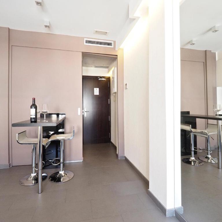 Barcelona Fifteen central Aparthotel - Deluxe Double Room - 22