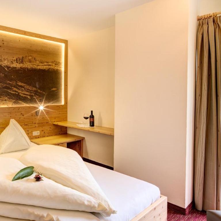 Hotel Wiesl - Double Room with Balcony - 12