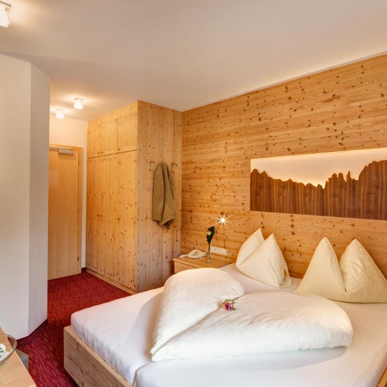 Hotel Wiesl - Double Room with Balcony - 3