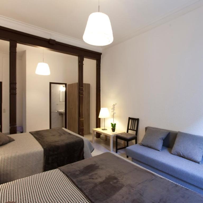 Hostal Dragonflybcn - Quadruple Room with Shower - 3