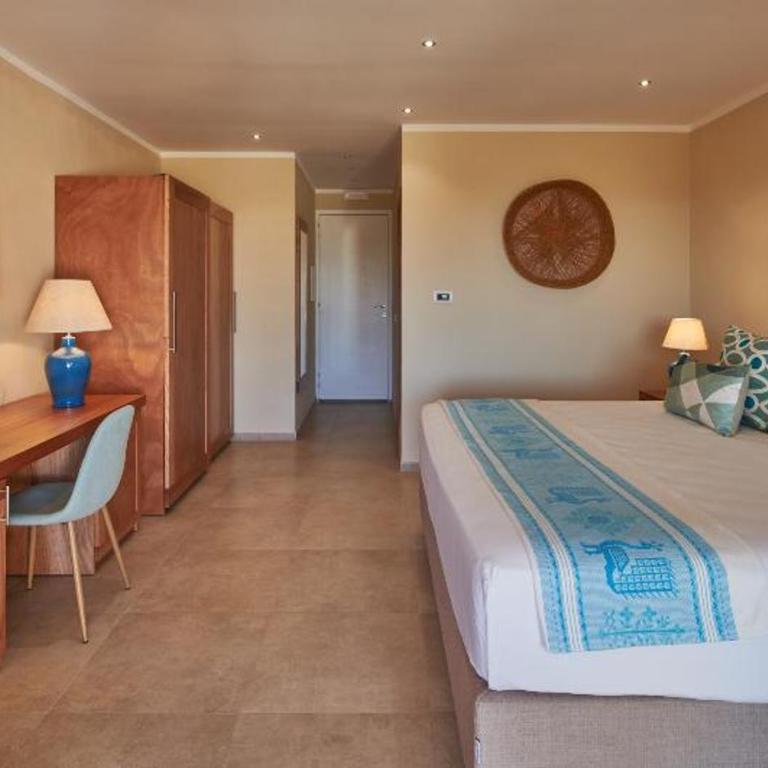 Le Bouganville Rooms Suites and Apartments - Camera Matrimoniale con Terrazza e Vista Mare - 4