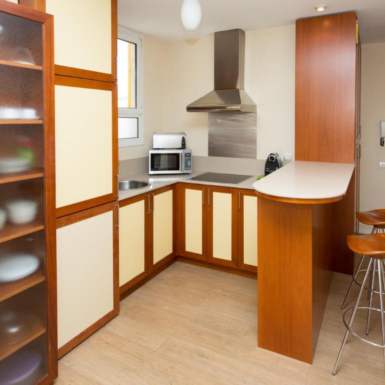 Gaudi penthouse with terrace views - One-Bedroom Apartment - 25