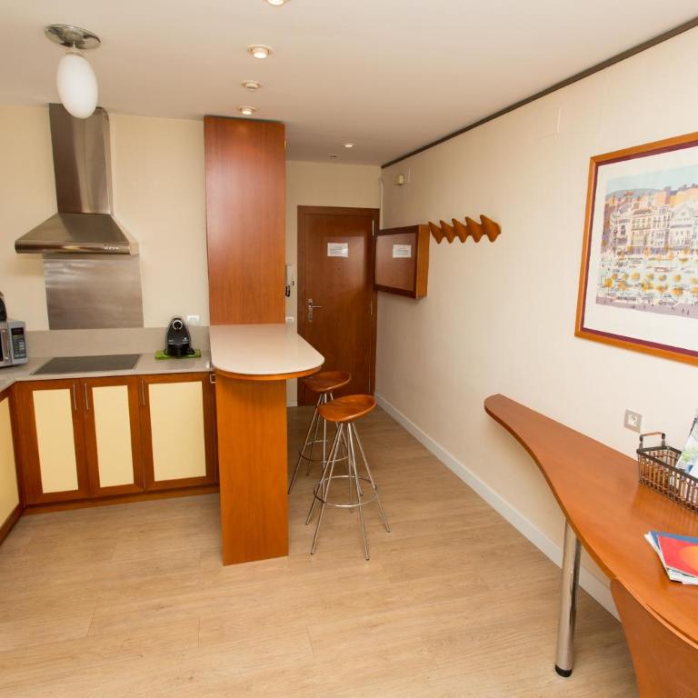 Gaudi penthouse with terrace views - One-Bedroom Apartment - 35