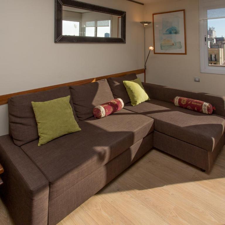 Gaudi penthouse with terrace views - One-Bedroom Apartment - 9