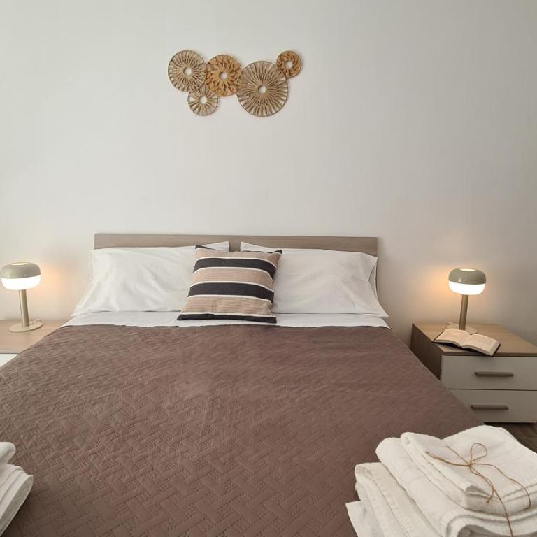 LoveRhome Apartment 14 - Appartamento con 2 Camere da Letto - 1