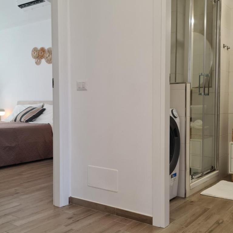 LoveRhome Apartment 14 - Appartamento con 2 Camere da Letto - 18