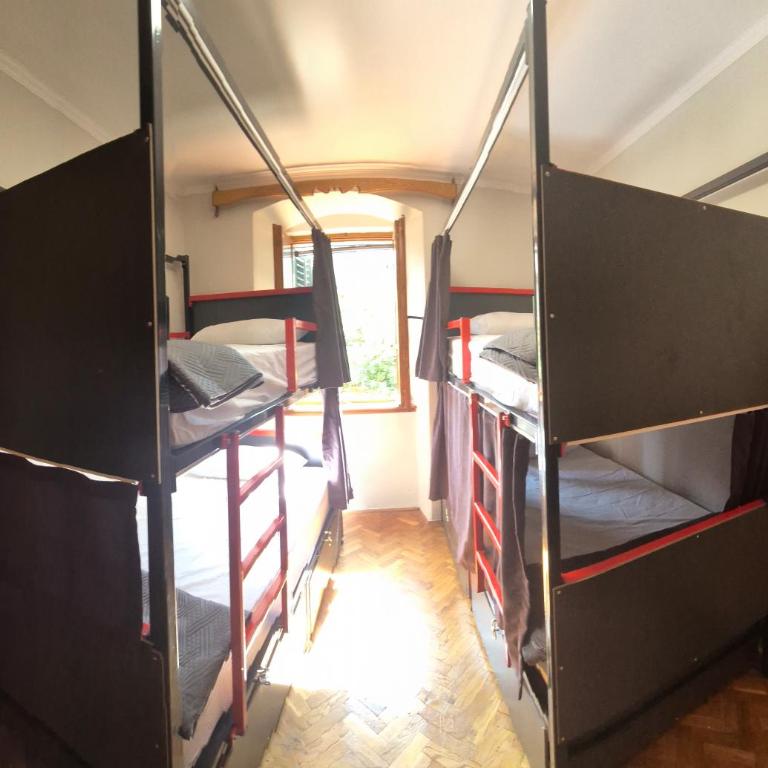 Tetka Guest House - Single Bed in Mixed Dormitory Room - 8