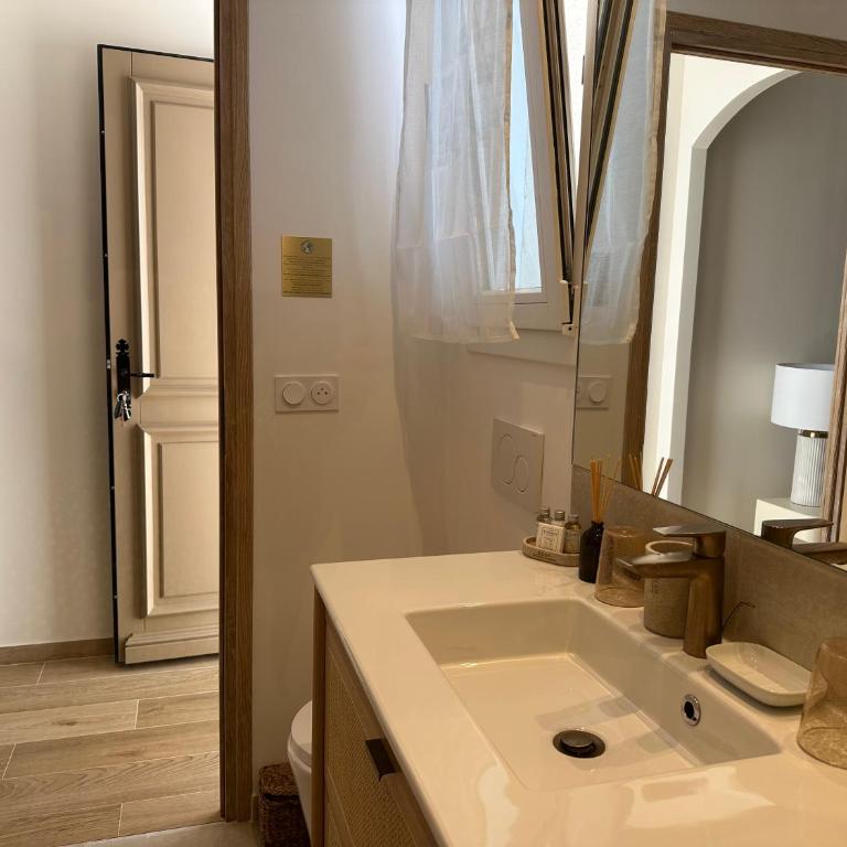 Le Clos des Sept Palmiers - Superior double room with balcony sea view - 3