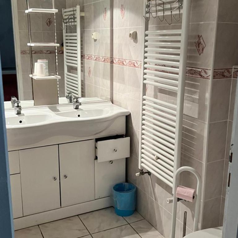 La Chaumiere d Agde - Chambre Double Confort avec Douche - 4