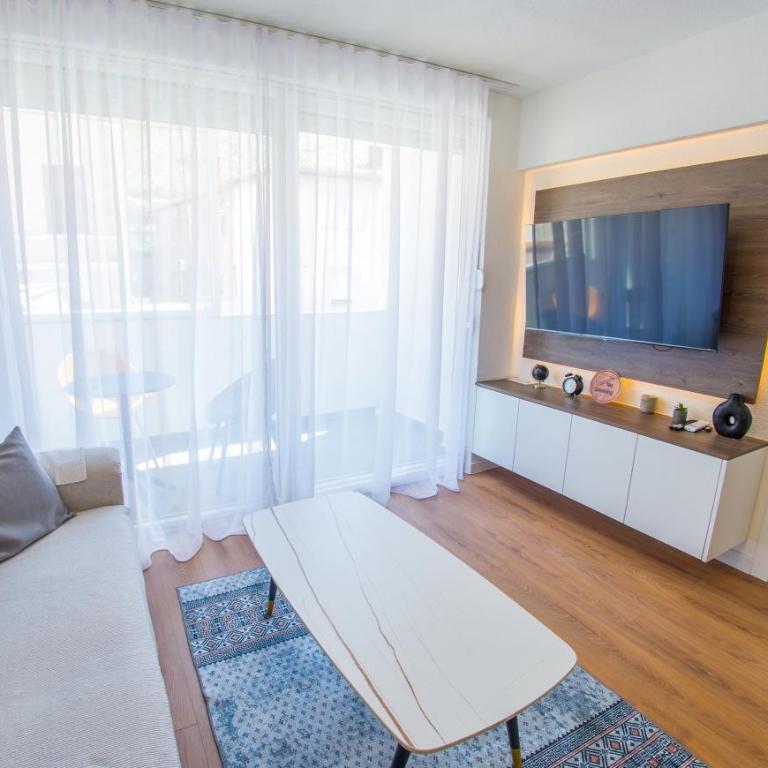 Apartments Middle Street - One-Bedroom Apartment - 10