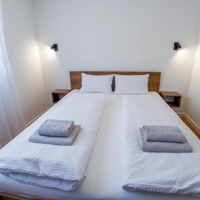 Apartments Middle Street - One-Bedroom Apartment - 33