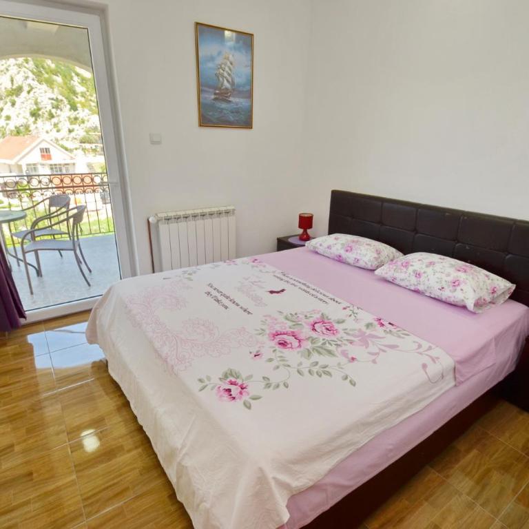 Apartmani Vasilije - Two-Bedroom Apartment - 17