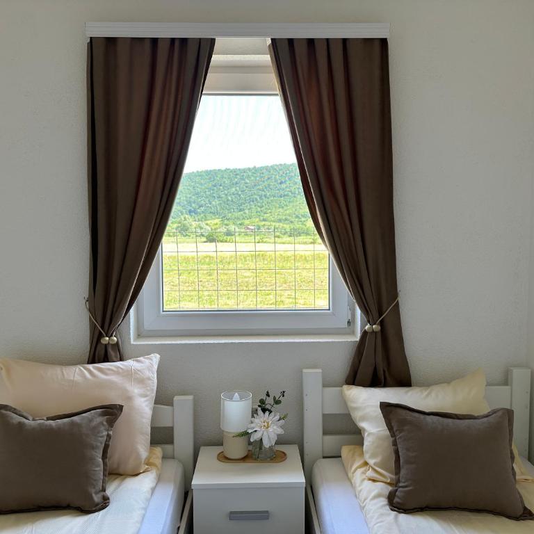 Holiday Home Emma - Maison 3 Chambres - 10