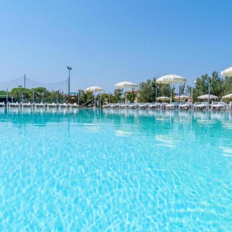 219 - Residence Adamo ed Eva - appartamento bilocale al piano terra con giardino, aria climatizzata-SPIAGGIA "WHITE BEACH CLUB" E MINICLUB INCLUSI - One-Bedroom Apartment - 2
