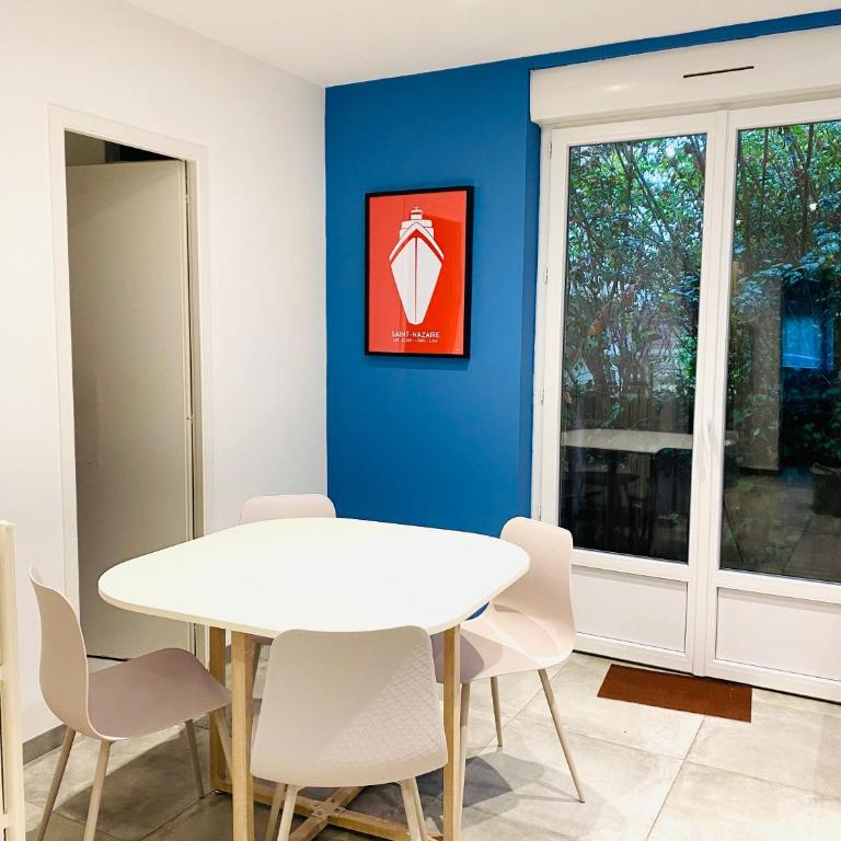 T2, T3 ou studio a Saint Nazaire parking gratuit IDEAL PRO ET VACANCES - Appartement 2 Chambres - 1