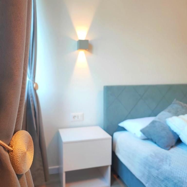 Riverstone Home - Two-Bedroom Deluxe Apartment with Balcony - 7