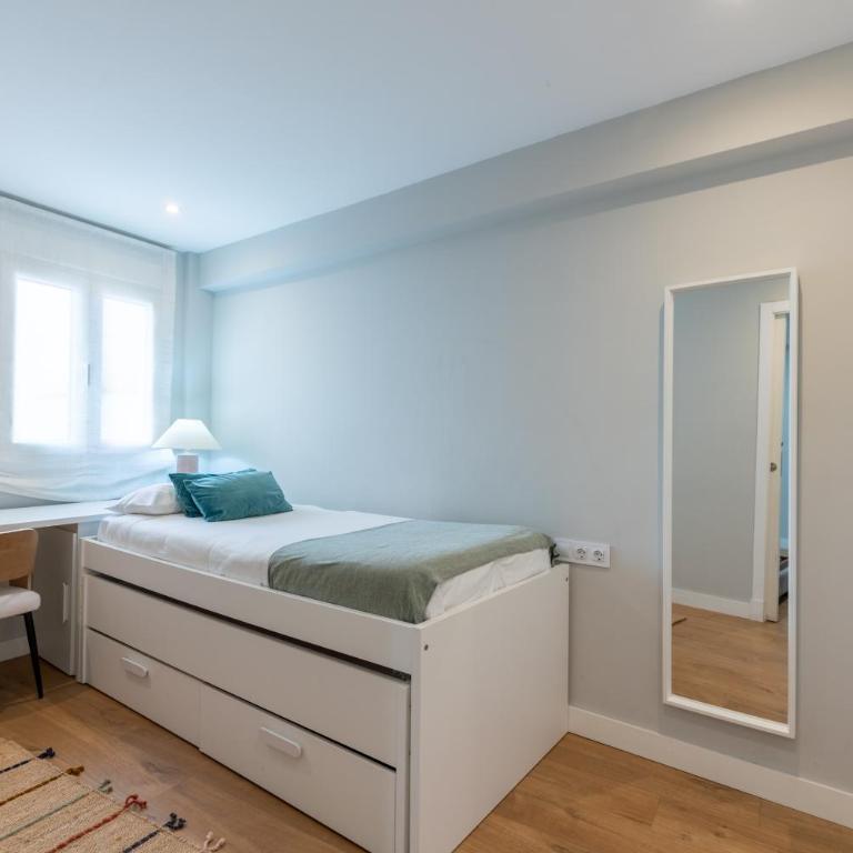 Apartamento Velarde-Maestranza - Two-Bedroom Apartment - 17