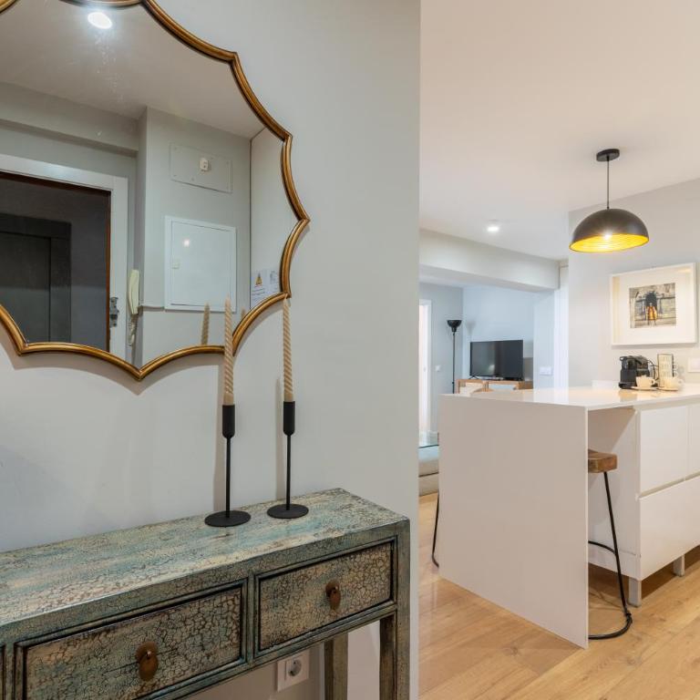 Apartamento Velarde-Maestranza - Two-Bedroom Apartment - 23