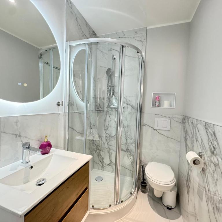 Hélios Plage - Two-Bedroom Apartment with Terrace - 11