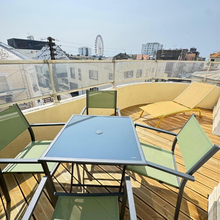 Hélios Plage - Two-Bedroom Apartment with Terrace - 7
