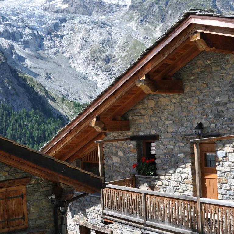 We are 4810 Chalet aux pieds du Mont-Blanc Mansarda - Appartement 2 Chambres - 14