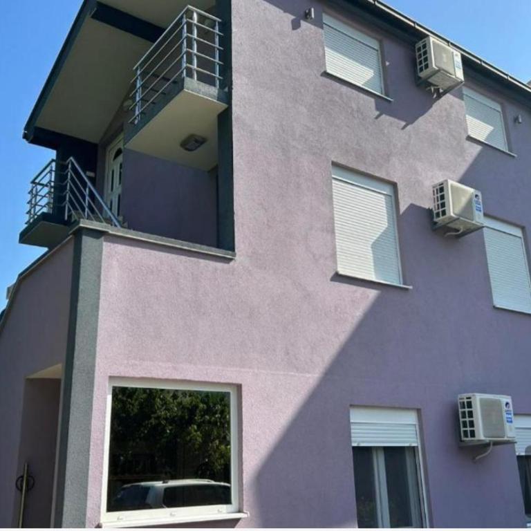 Apartmani Lucija Sutomore - Apartman sa 1 Spavaćom Sobom - 1