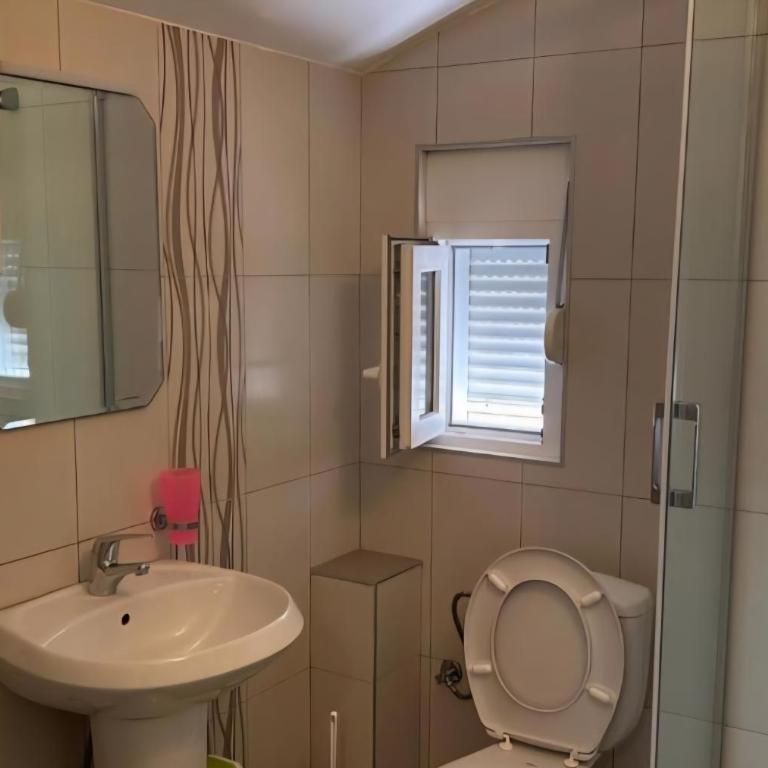 Apartmani Lucija Sutomore - Apartman sa 1 Spavaćom Sobom - 6