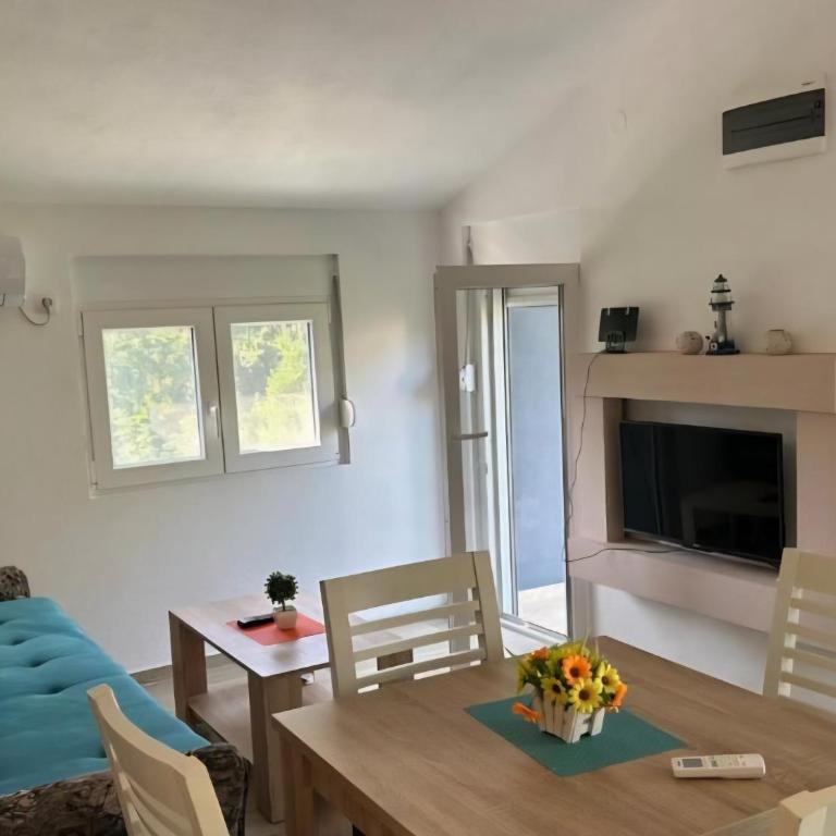 Apartmani Lucija Sutomore - Apartman sa 1 Spavaćom Sobom - 6