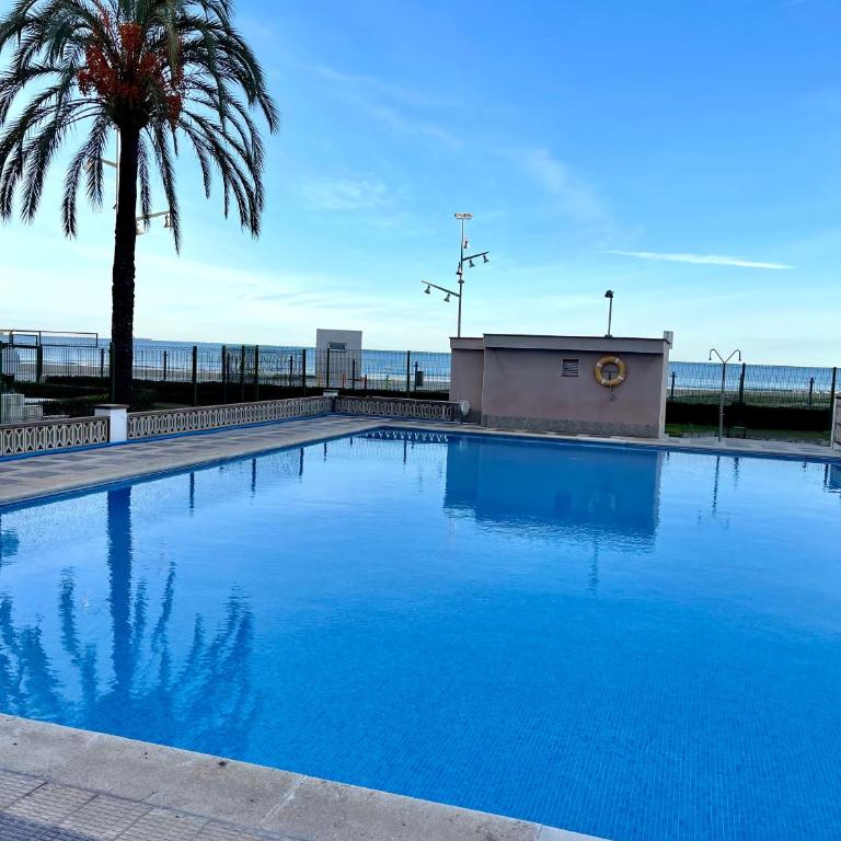 PINEDA y VISTAS PLAYA - Apartment with Sea View - 19