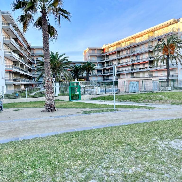 PINEDA y VISTAS PLAYA - Apartment with Sea View - 42