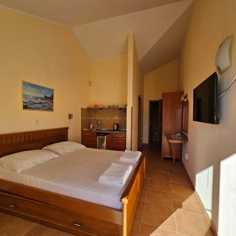 Apartments Premier - Studio - 5