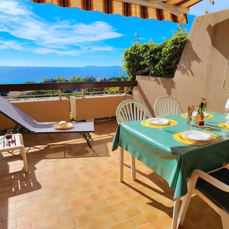 Le Lavandou T2 4 pers, terrasse vue mer - FR-1-803-36 - Apartamento - 1