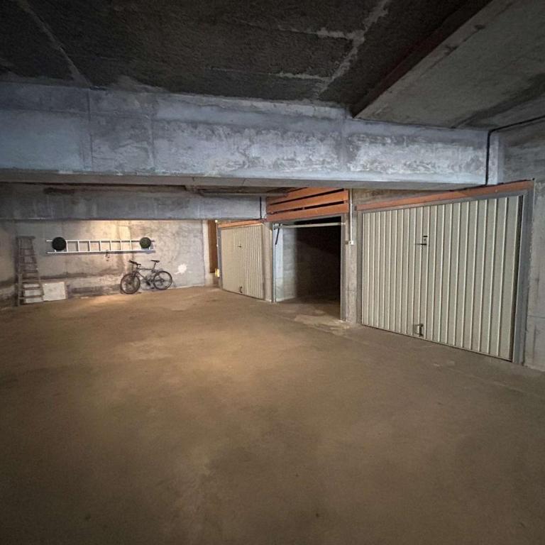 Grand appartement 4 chambres, proche centre et pistes, parking privatif - Appartement 4 Chambres - 14