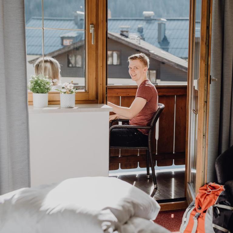 Hotel Dorfcafe Unken - Familienzimmer mit Balkon - 22