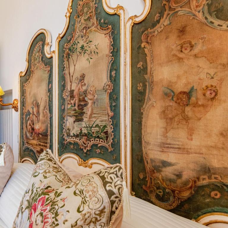 Hostly-San Giuseppe Luxury Apartment-By the Tower - Two-Bedroom Deluxe Apartment with Balcony - 13