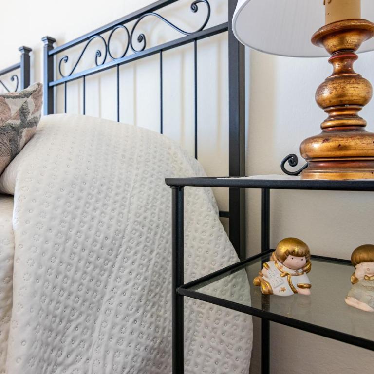 Hostly-San Giuseppe Luxury Apartment-By the Tower - Two-Bedroom Deluxe Apartment with Balcony - 35