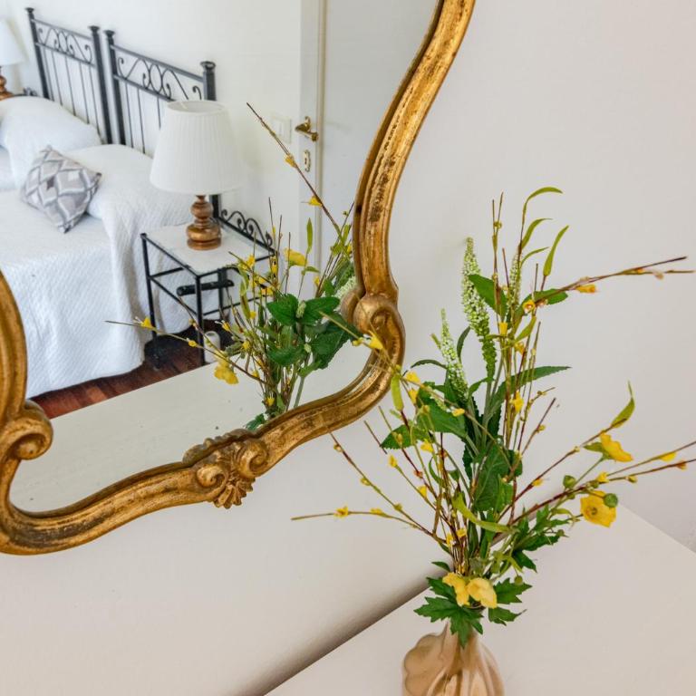 Hostly-San Giuseppe Luxury Apartment-By the Tower - Two-Bedroom Deluxe Apartment with Balcony - 51