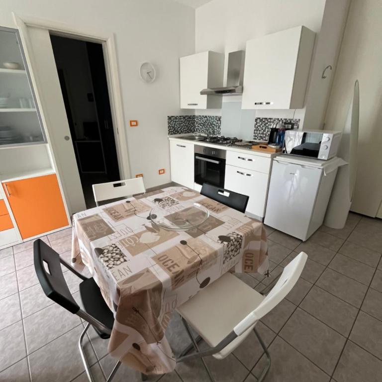Casa Dade - One-Bedroom Apartment - 8