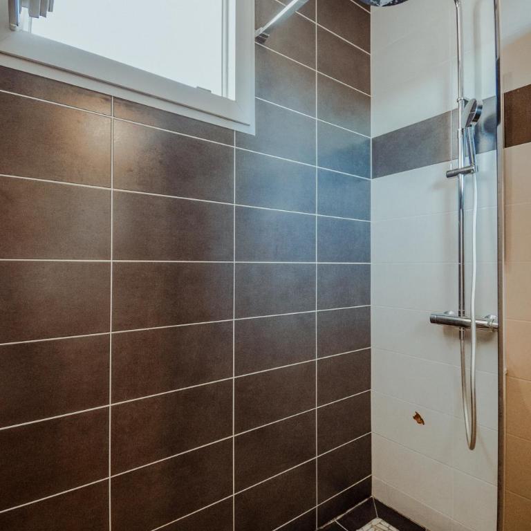 Chez Laurie Appart lumineux - Balcons Netflix - Appartement 2 Chambres - 16