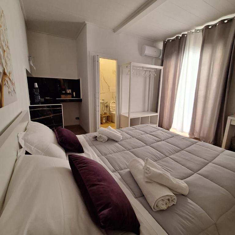 Dolce Luna Agrigento - Camera Tripla Comfort con Doccia - 2