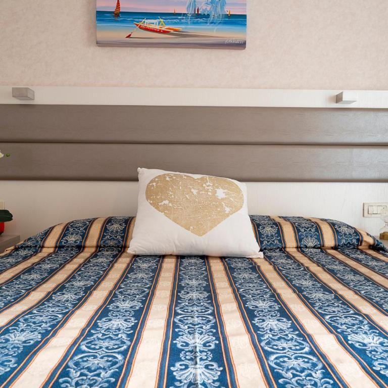 Hotel Record - Standard Double Room - 1