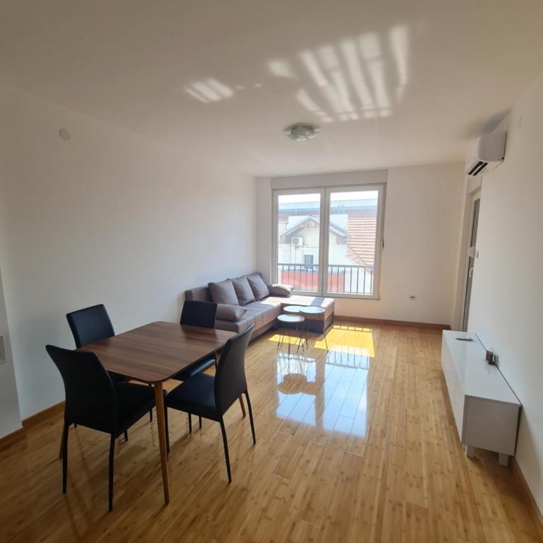 ZI Apartments - One-Bedroom Apartment - 1