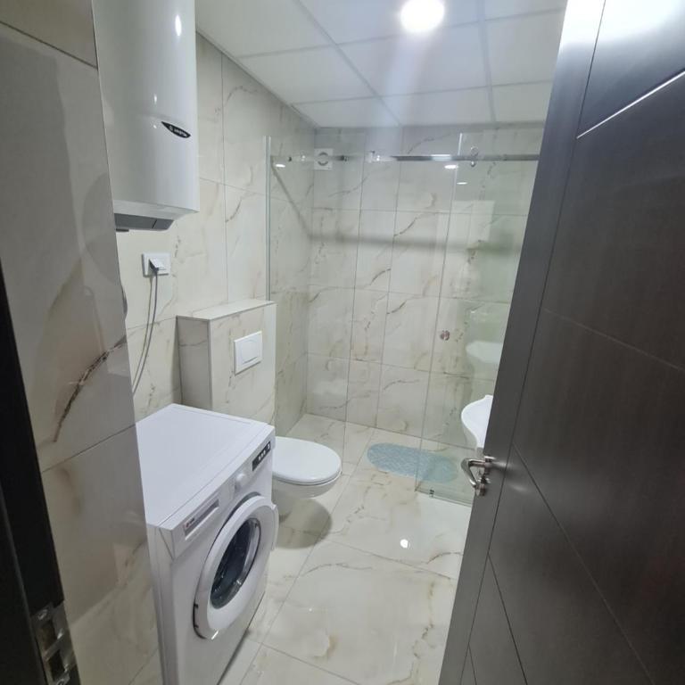 ZI Apartments - One-Bedroom Apartment - 3
