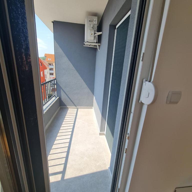 ZI Apartments - One-Bedroom Apartment - 5
