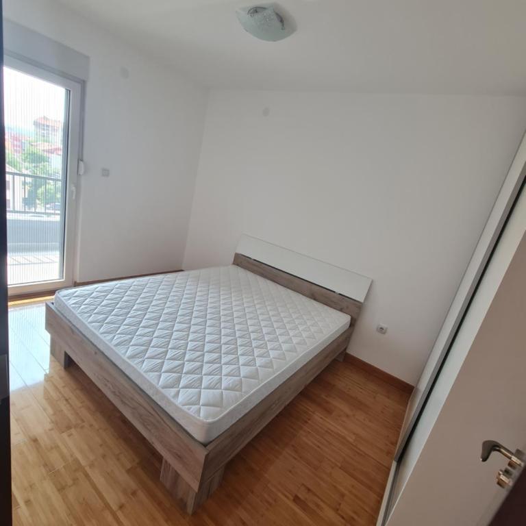 ZI Apartments - One-Bedroom Apartment - 6