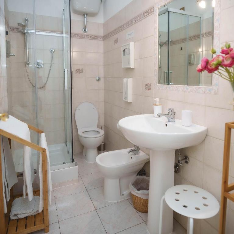Le Tare B&B - Camera Doppia con Letti Singoli con Bagno Privato Esterno - 7
